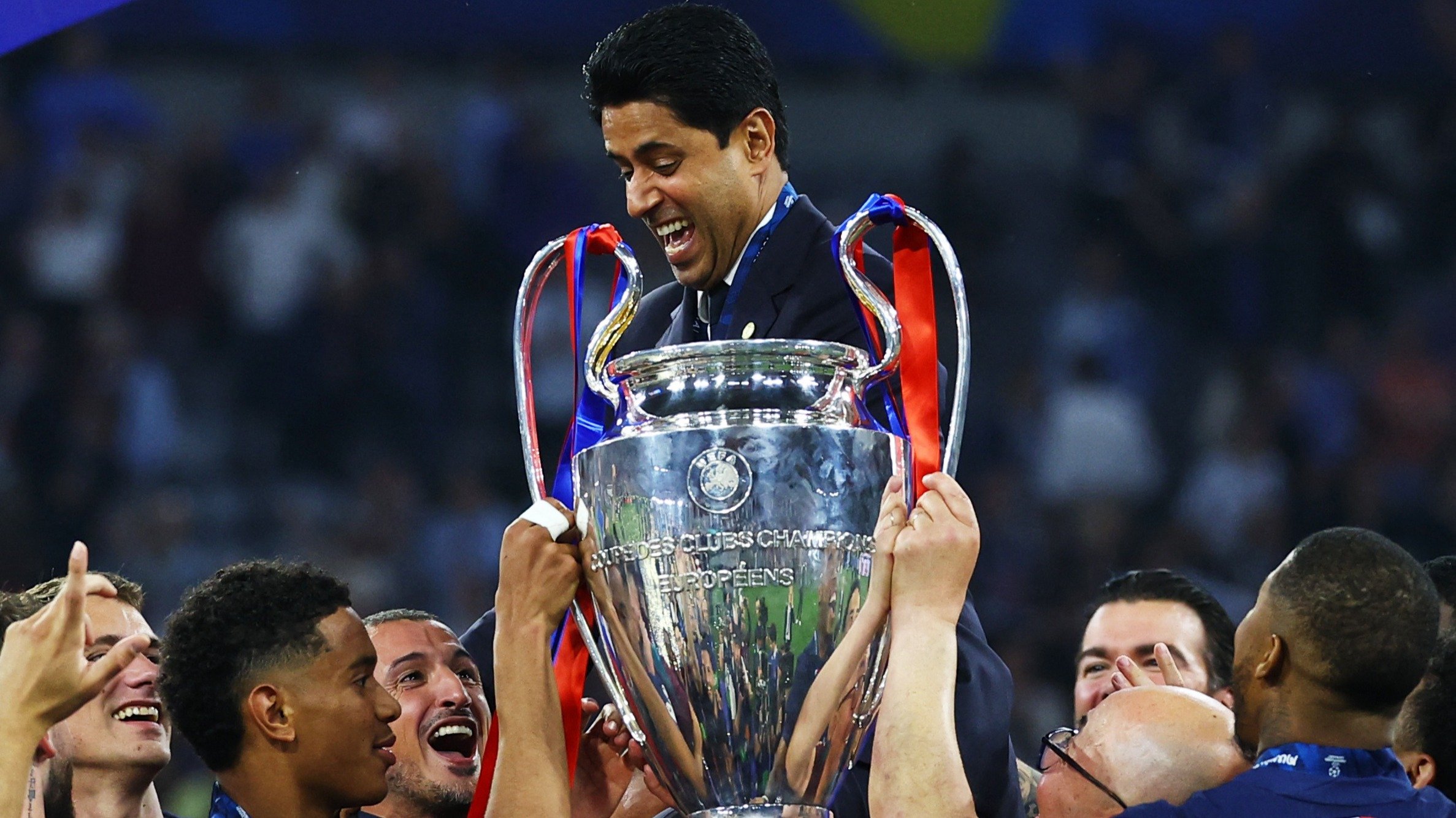 PSG : Échange émouvant entre Nasser Al-Khelaïfi et Thiago Silva après la Ligue des champions