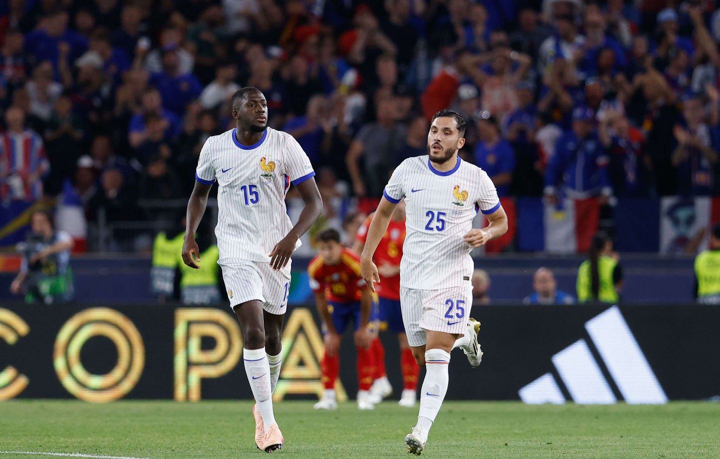 Rayan Cherki brille en Bleu face à l'Espagne : une première inoubliable