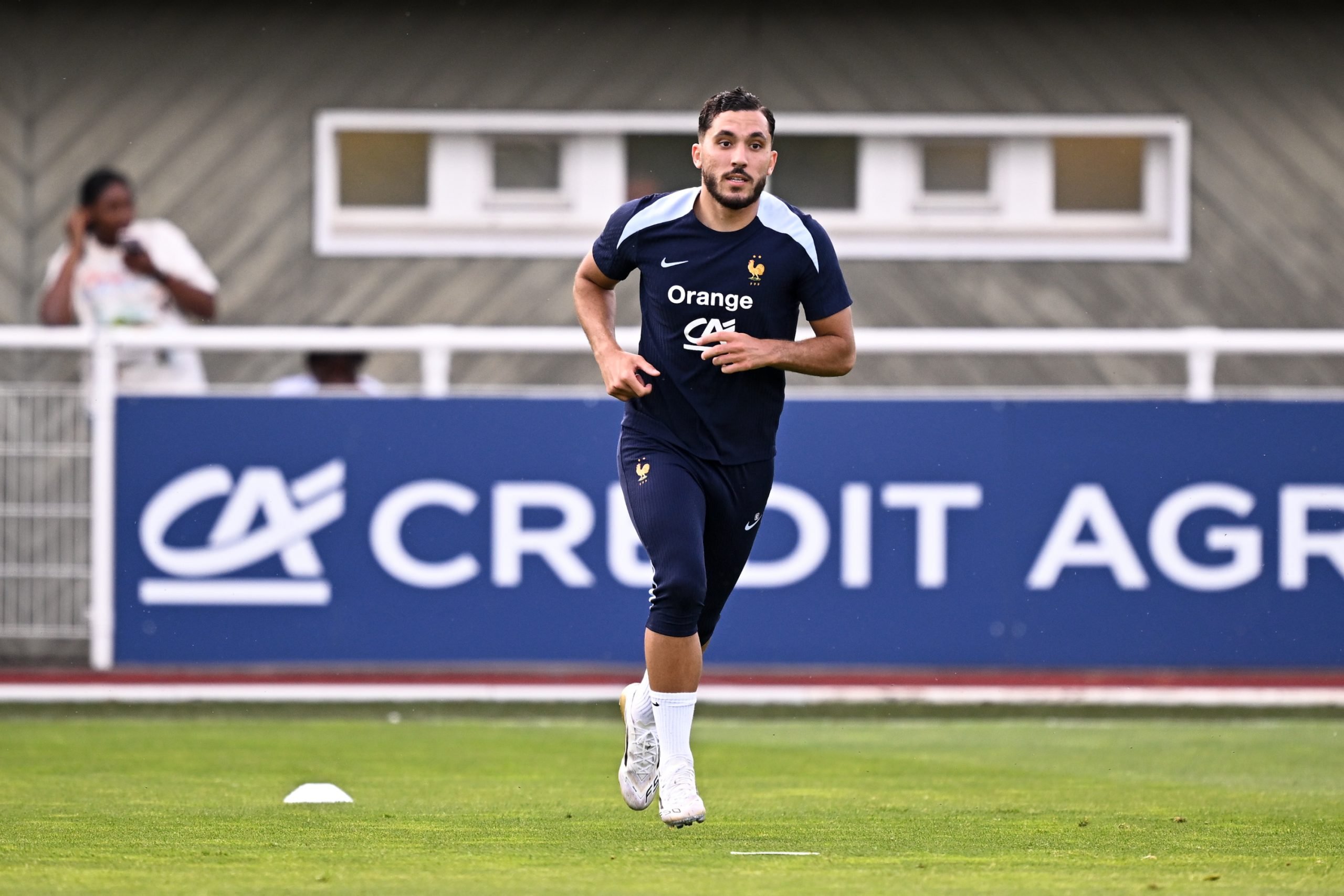 Rayan Cherki nie tout contact avec l’Algérie ou l’Italie avant sa sélection en Bleu