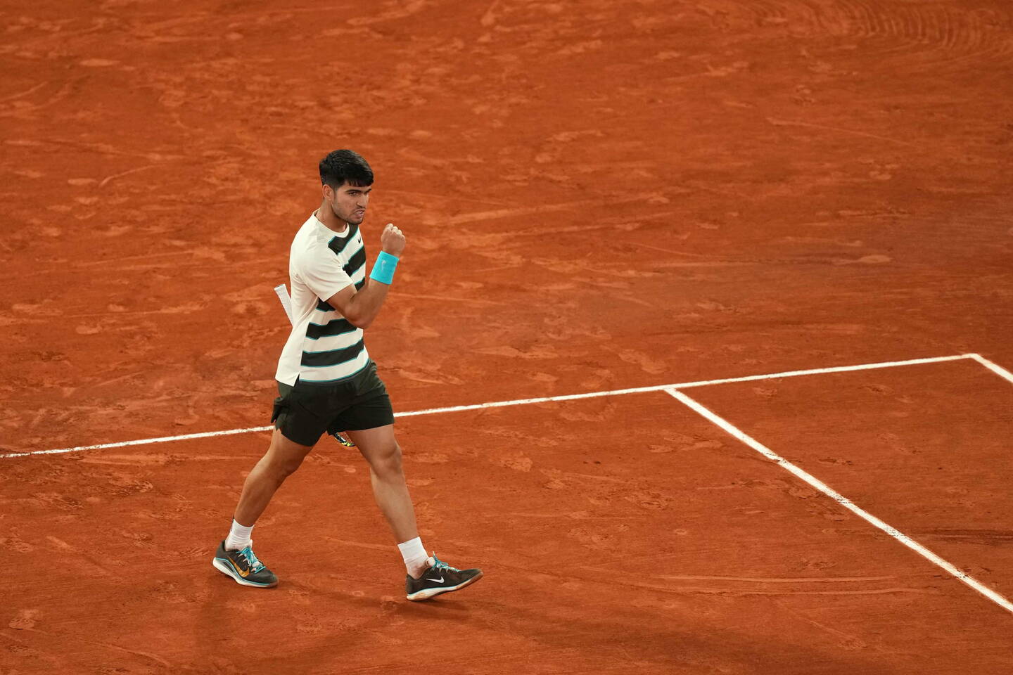 Roland-Garros 2025 : Alcaraz en finale après une bataille intense