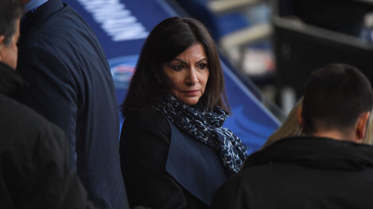 Vente du Parc des Princes : Hidalgo dénonce une spoliation injuste