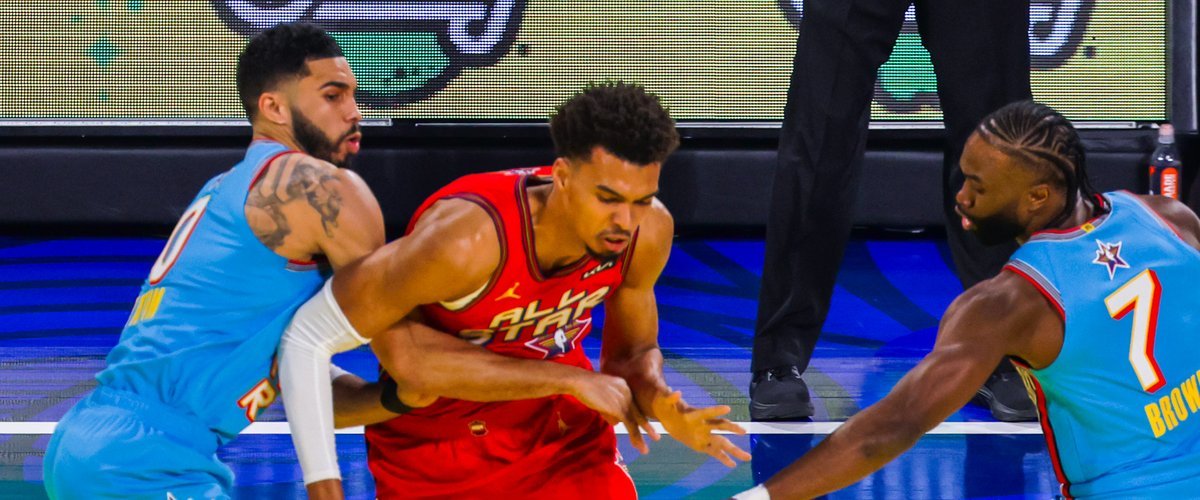 Victor Wembanyama en retraite spirituelle en Chine : rasage symbolique par un maître Shaolin