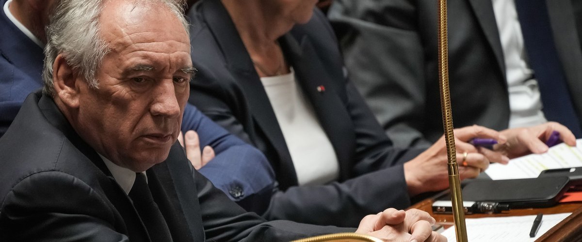 Violences après la victoire du PSG : François Bayrou prône des peines minimales