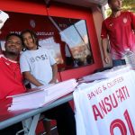 Ansu Fati rejoint l'AS Monaco : rencontre avec les supporters sur le port Hercule