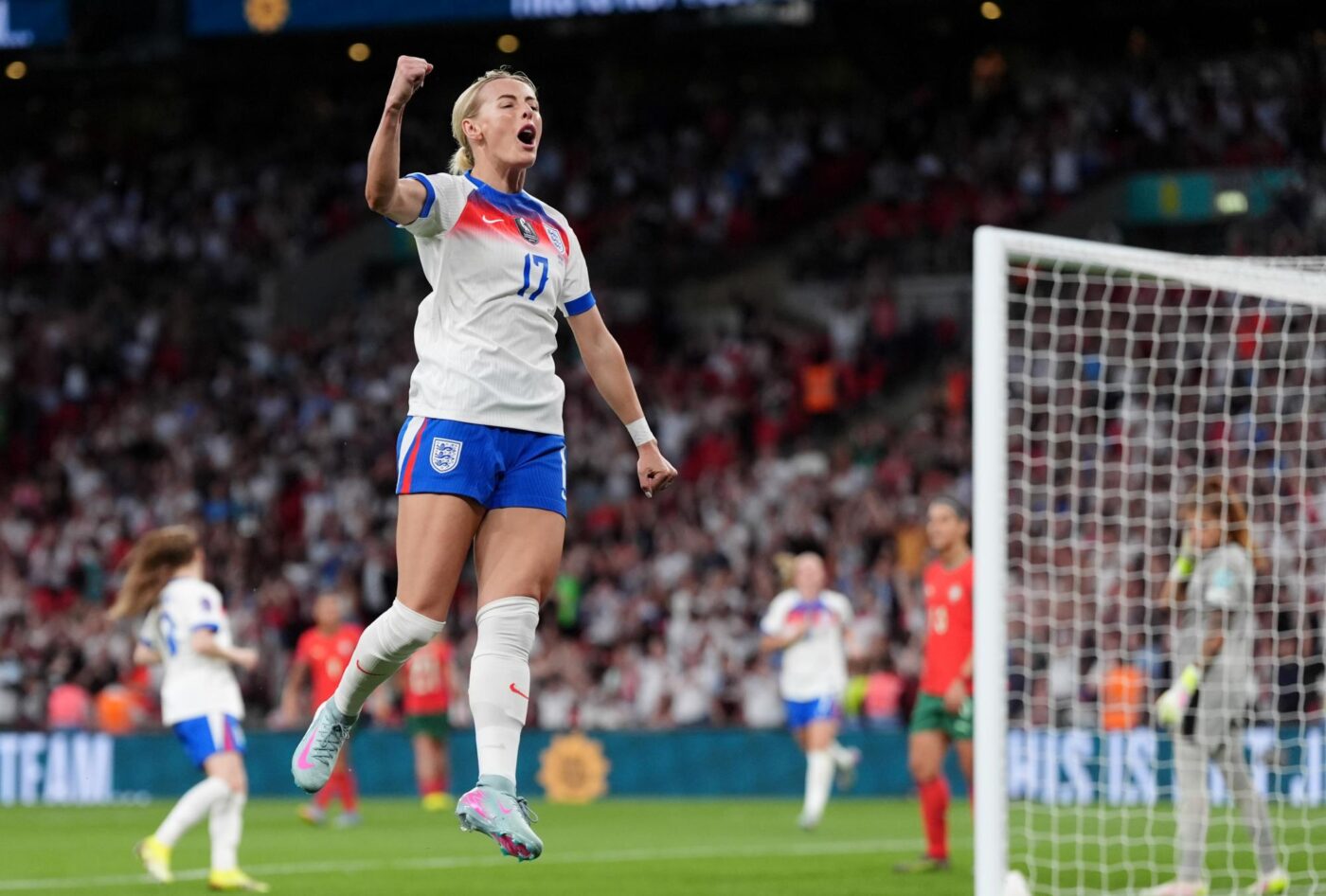 Chloe Kelly : de la défaite à la renaissance en football féminin