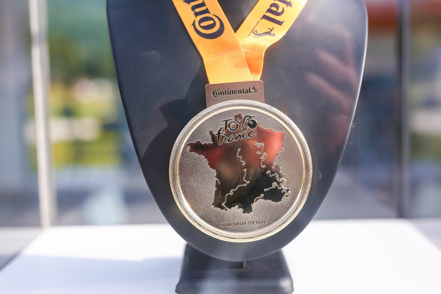 Continental s'engage pour la sécurité et la mobilité durable lors du Tour de France