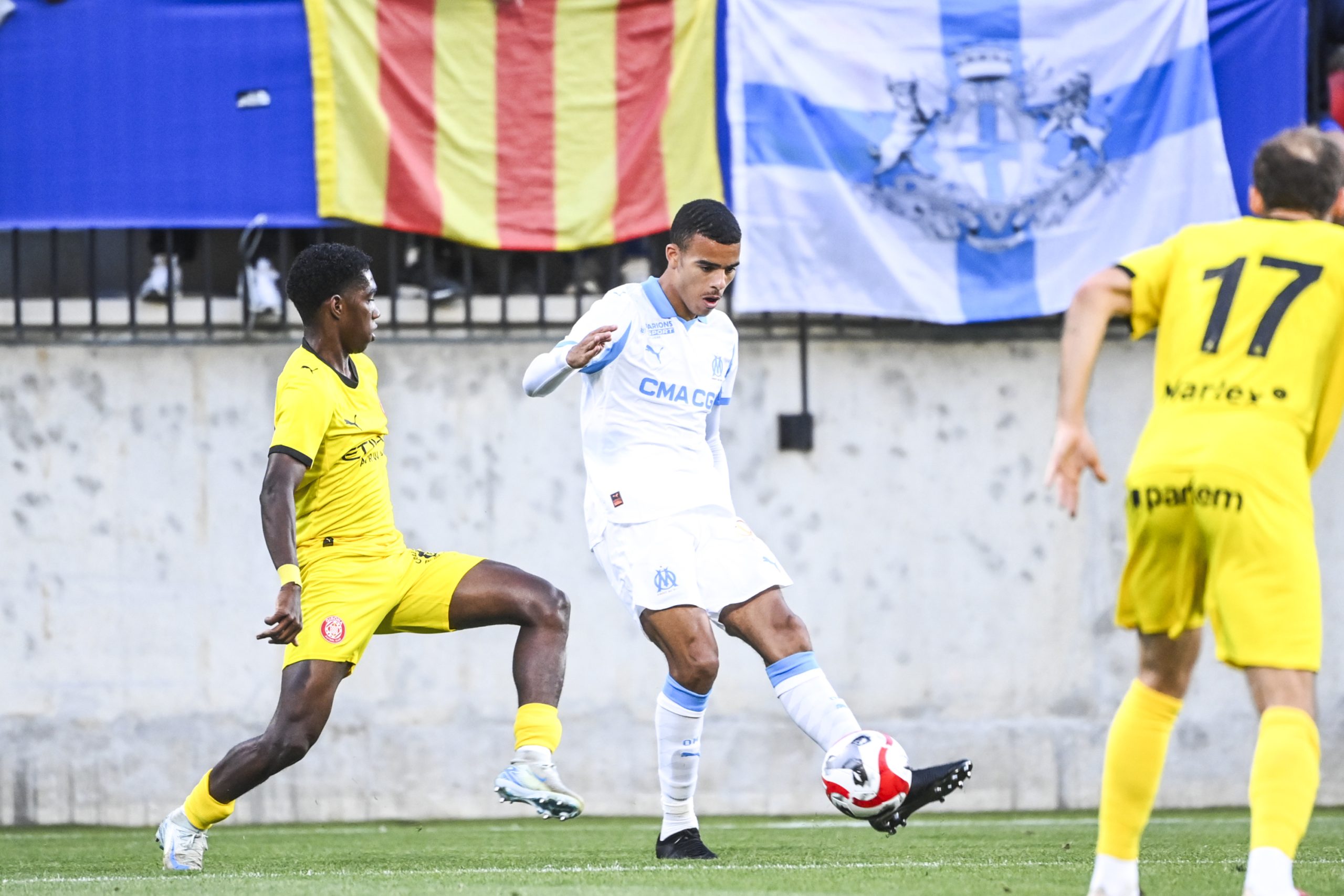 Foot : Marseille s'impose facilement face à Gérone, Greenwood marque encore