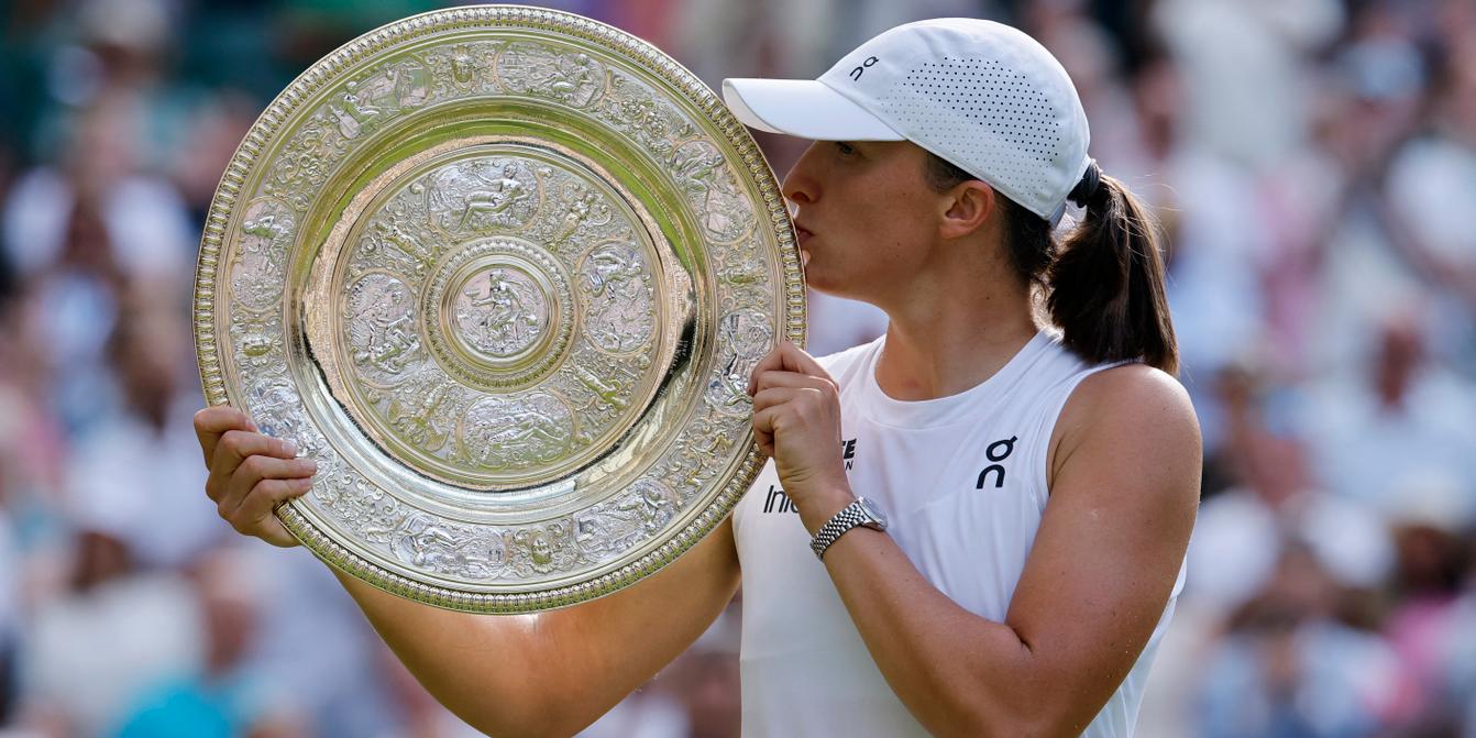 Iga Swiatek remporte Wimbledon avec une victoire écrasante