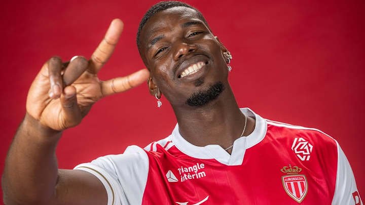 Paul Pogba en maillot AS Monaco Mizuno 2025