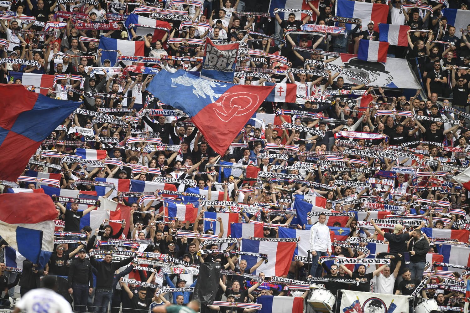 L'Olympique Lyonnais face à une crise financière et sportive majeure