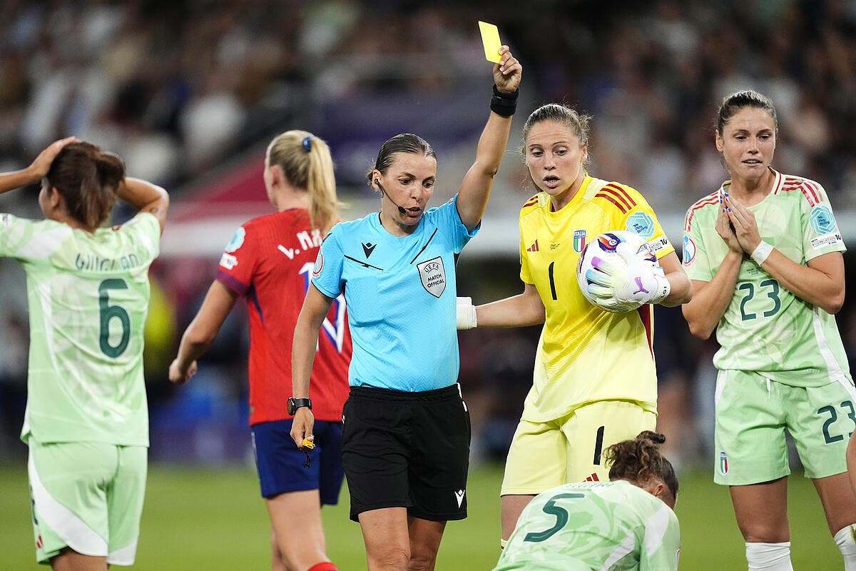 L’UEFA récompense Stéphanie Frappart pour la finale de l’Euro féminin