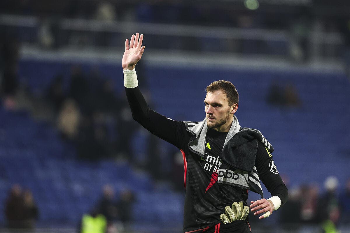 OL : Lucas Perri pourrait être vendu en urgence avant la DNCG