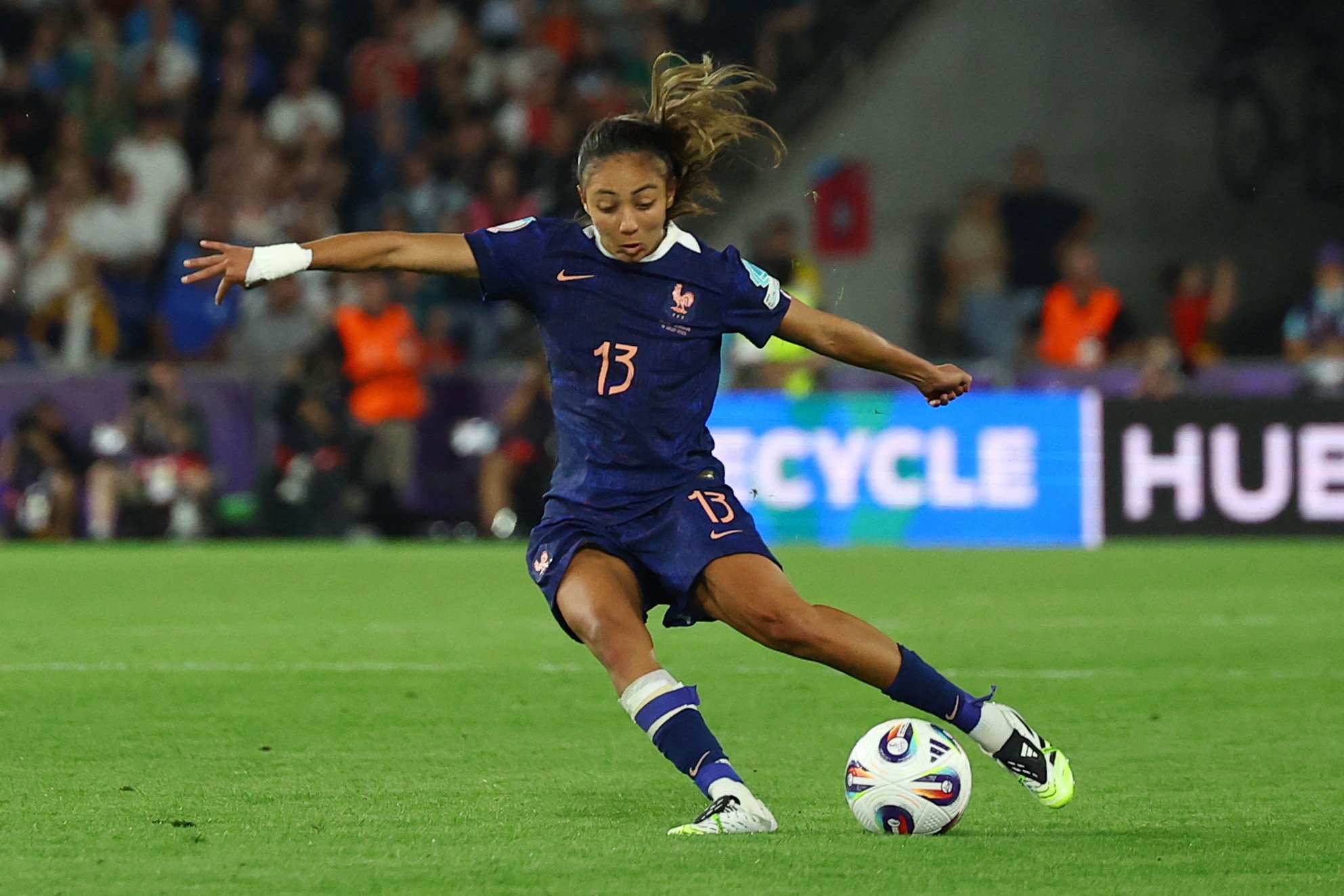 Selma Bacha s'excuse après ses propos sur l'élimination de la France en Euro féminin