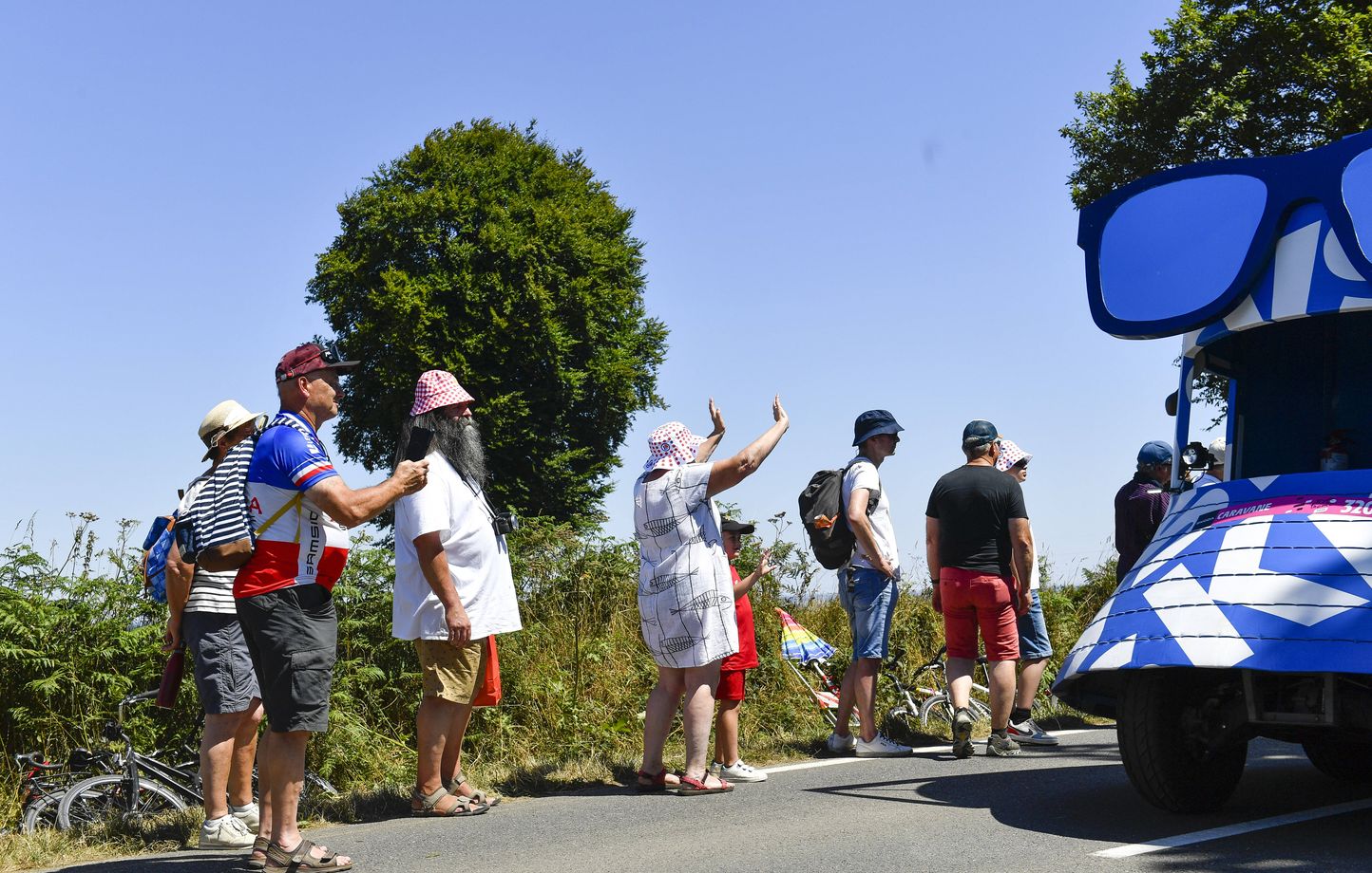 Tour de France 2025 : Où voir le passage des coureurs à l’étape 15