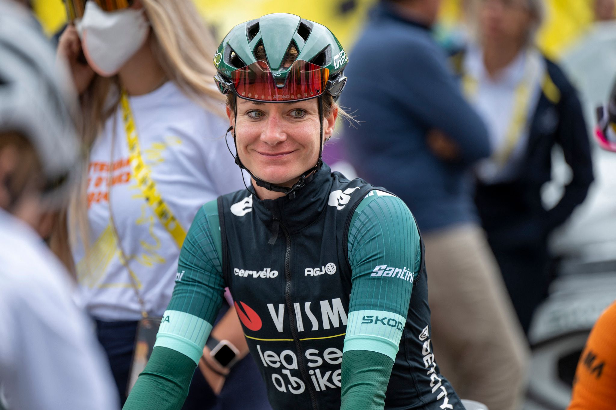Tour de France Femmes 2025 : Marianne Vos s'impose et porte le maillot jaune