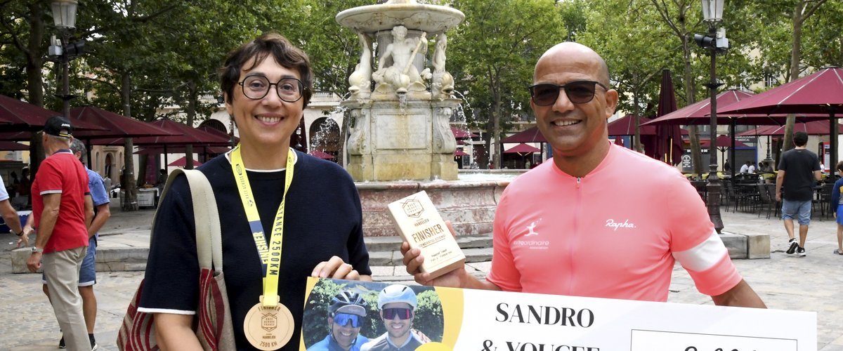 Un père et son fils parcourent 2 500 km à vélo en 9 jours pour une bonne cause
