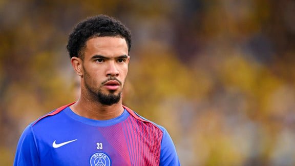 Warren Zaïre-Emery lors du match PSG - Nantes