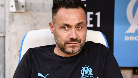 Roberto De Zerbi lors d'une période de réflexion en 2017