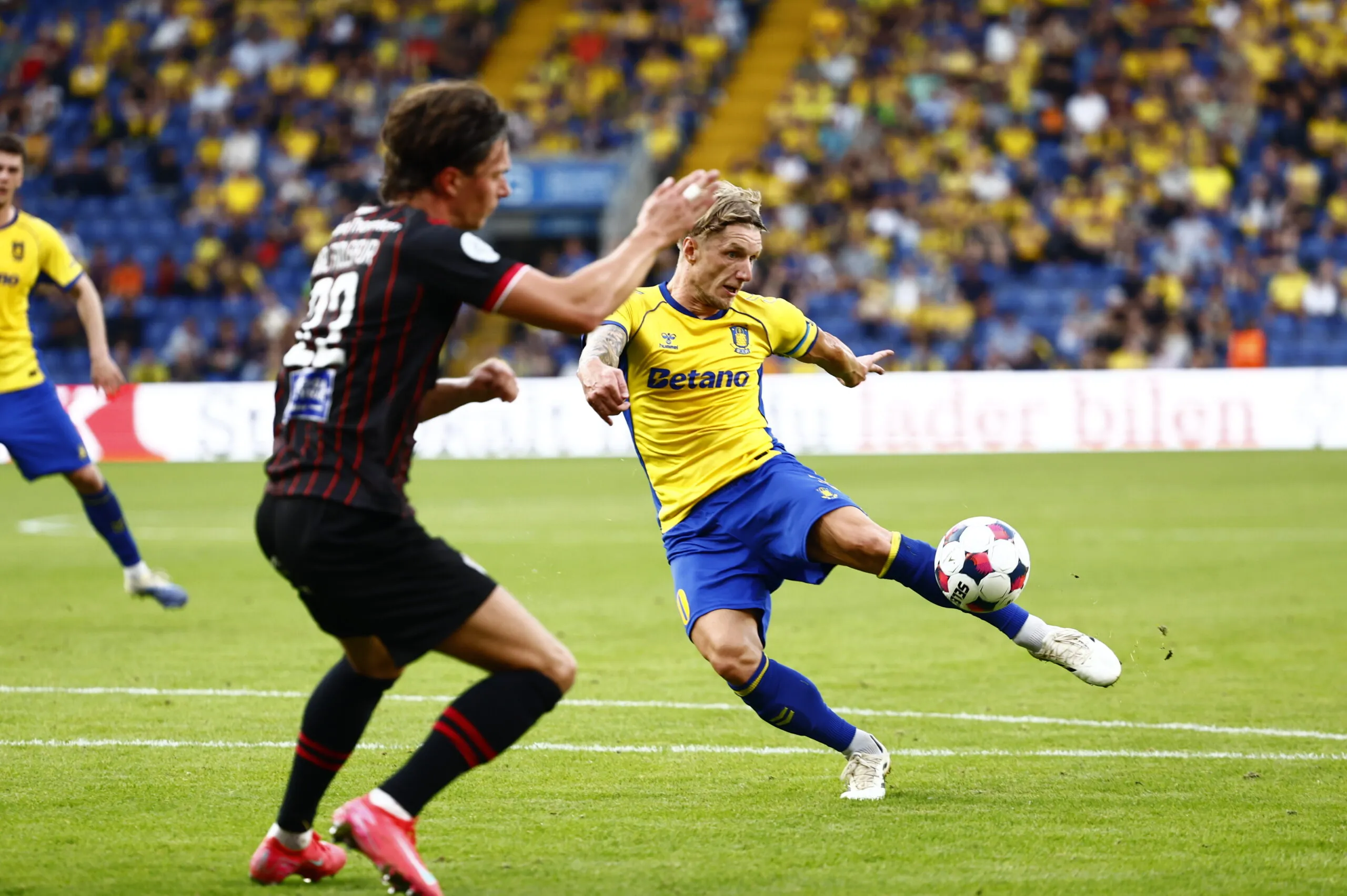 Brøndby s’appuie sur un trio d’anciens de Ligue 1 — Daniel Wass, Stijn Spierings et Patrick Pentz — pour aborder le barrage européen.