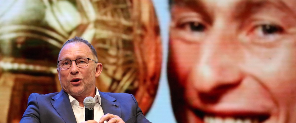 Jean-Pierre Papin rejoint RMC : retour dans le monde du football