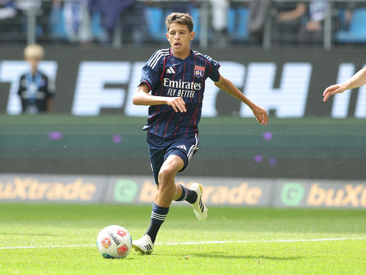 Khalis Merah, la nouvelle étoile montante de l'OL en préparation estivale