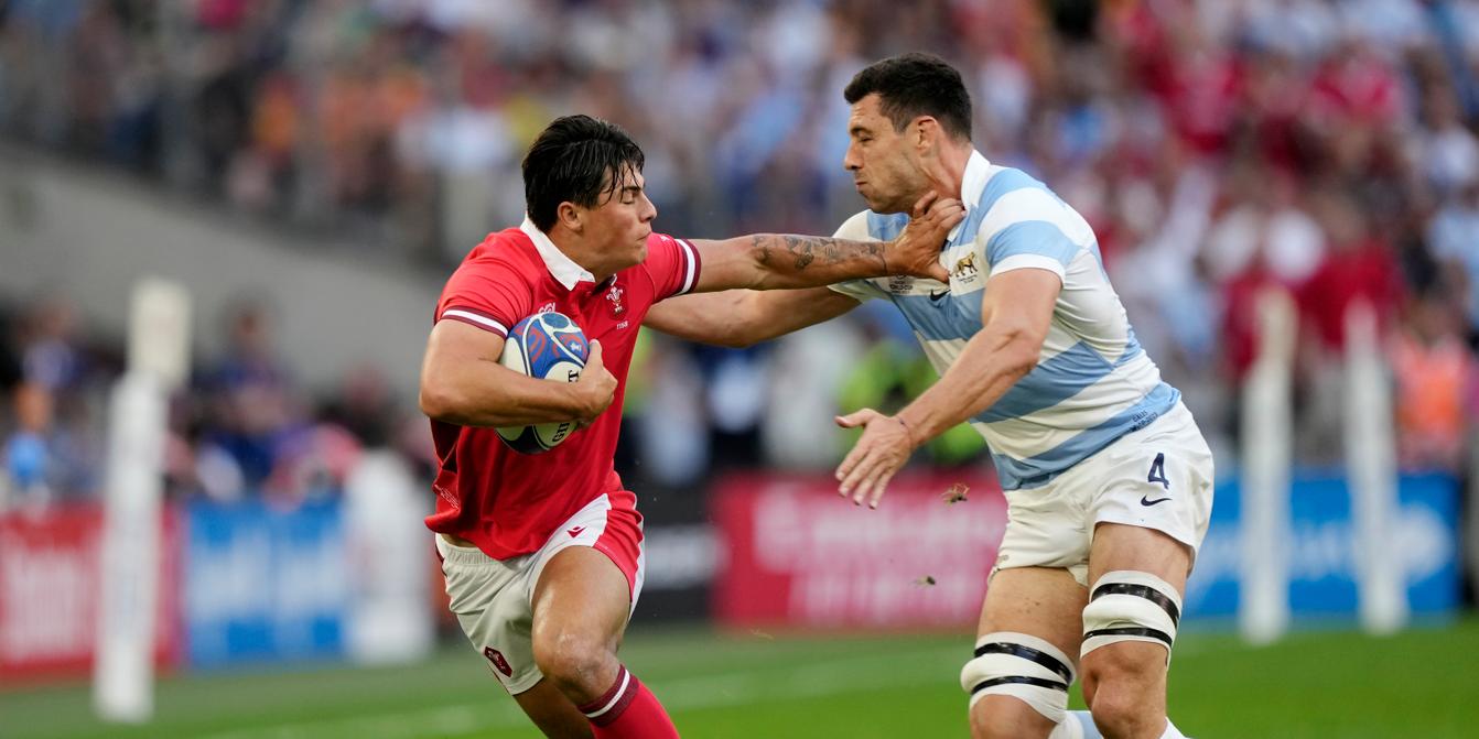 Louis Rees-Zammit revient au rugby après son aventure NFL