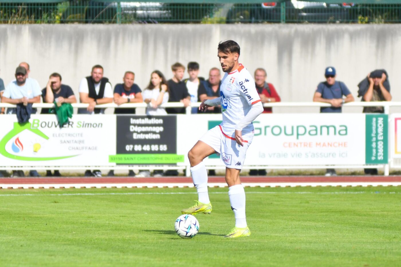 Mattéo Commaret : son parcours, ses défis et ses ambitions en football