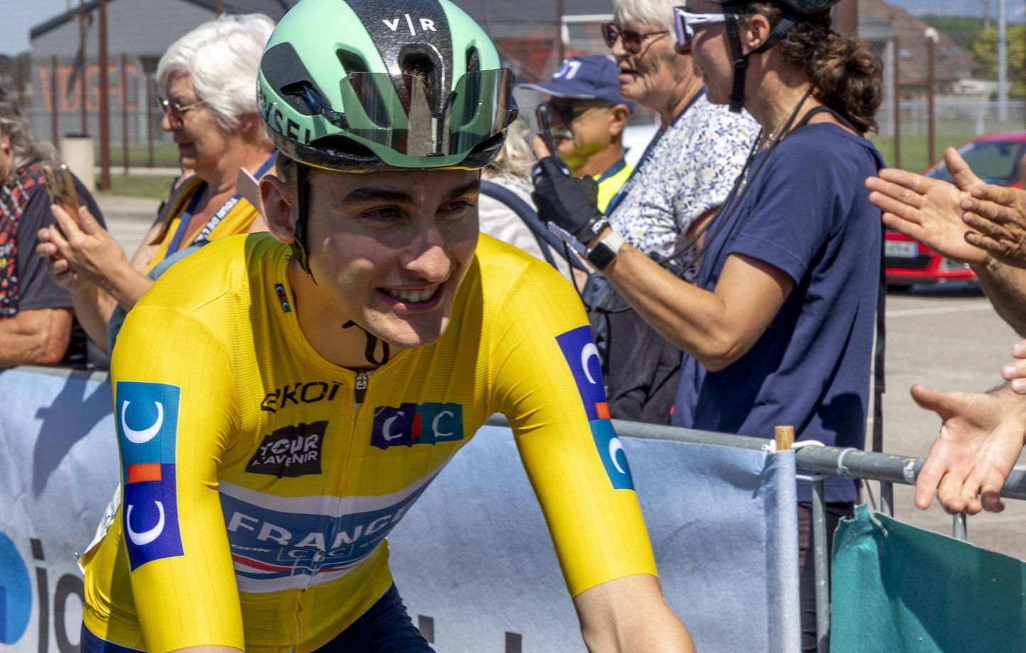 Paul Seixas remporte le Tour de l'Avenir à 18 ans, un futur champion français