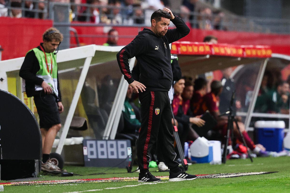 RC Lens : défaite face à la Roma, Pierre Sage critique l'attitude des joueurs