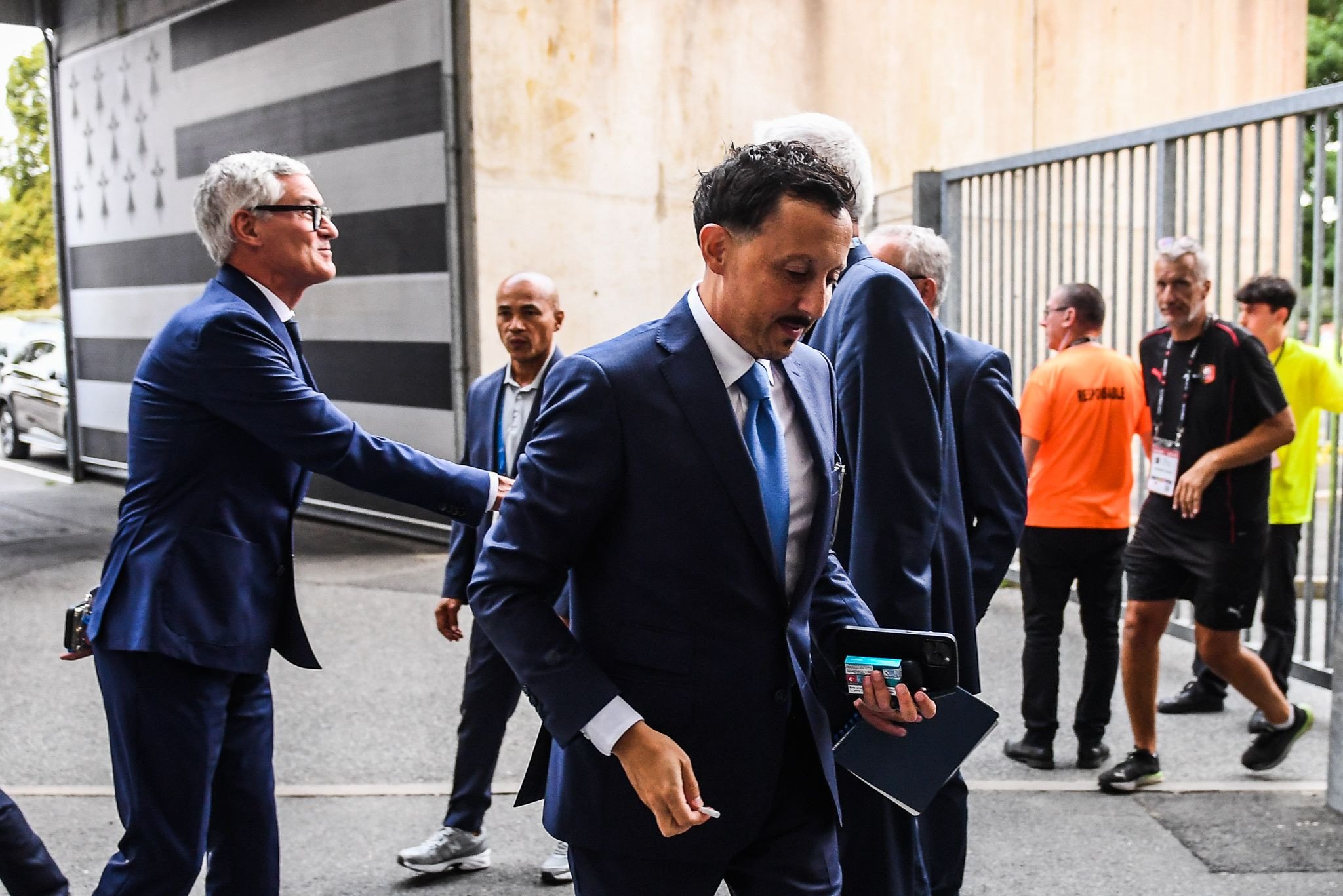 Transfert d’un attaquant : L’OM face à la Juventus pour Zhegrova