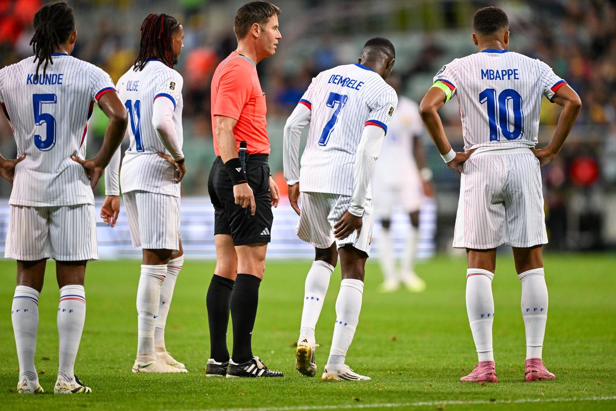 Blessure d'Ousmane Dembélé : conflit entre le PSG et l'équipe de France