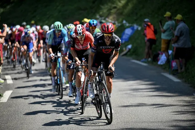 Cyclisme : doublé français au Tour de Grande-Bretagne avec Julian Alaphilippe sur le podium