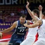 EuroBasket : la Slovénie de Doncic se qualifie en huitièmes malgré la douleur