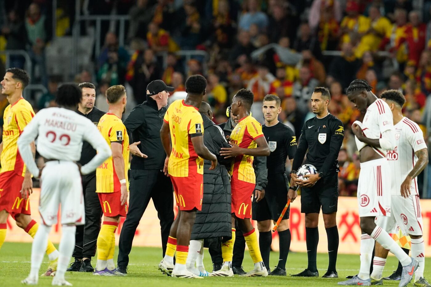 Explications de la FFF sur l'exclusion de Magnetti et Roy après Lens-Brest