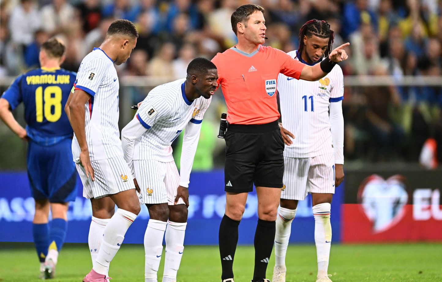France - Ukraine : Dembélé blessé, gestion controversée de Deschamps