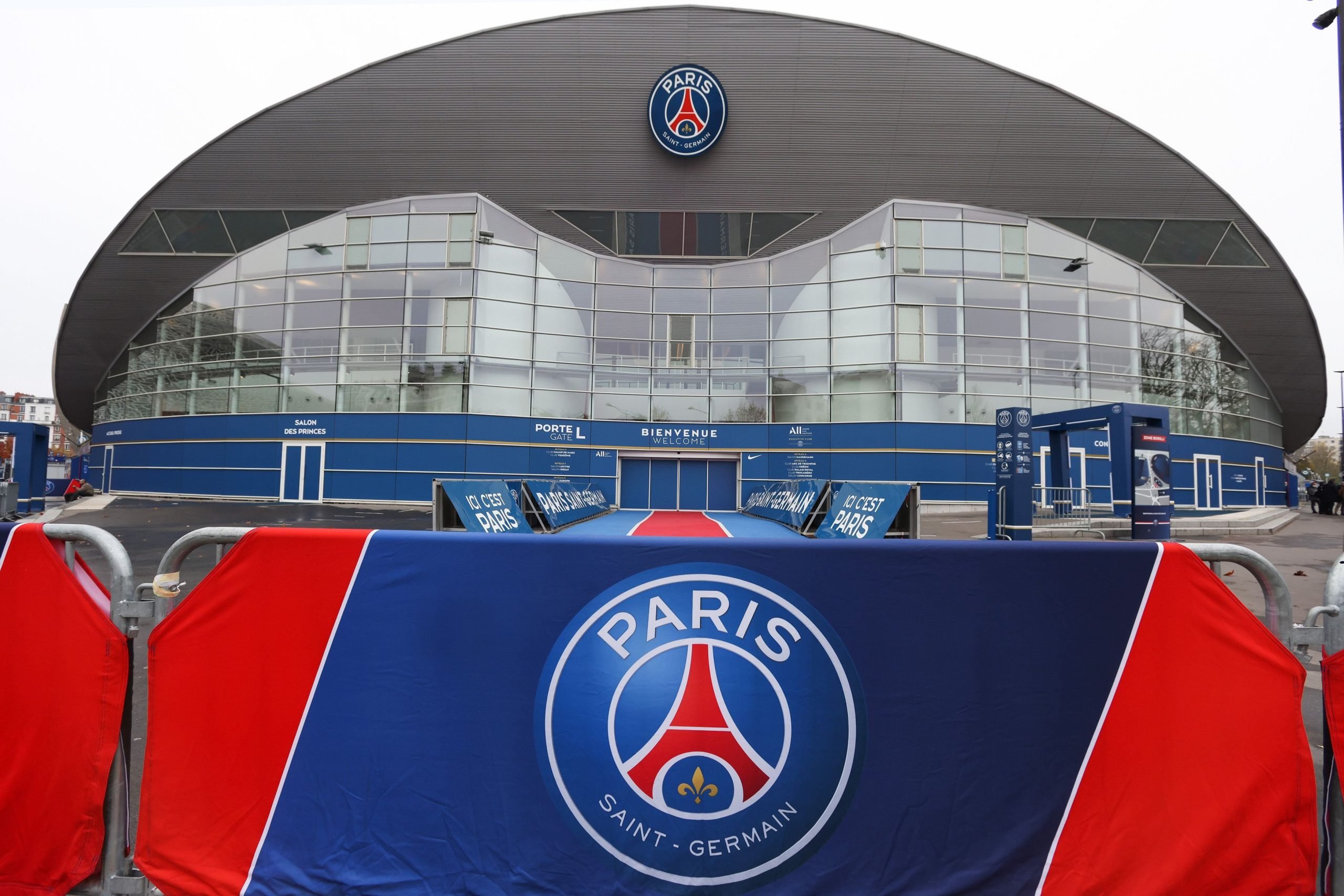 Hugo Ekitiké de retour au Parc des Princes : son parcours et ses ambitions
