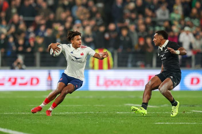 Théo Attissogbe en action avec Pau