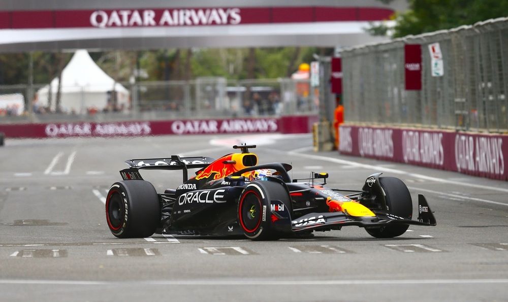 Verstappen en tête de la course