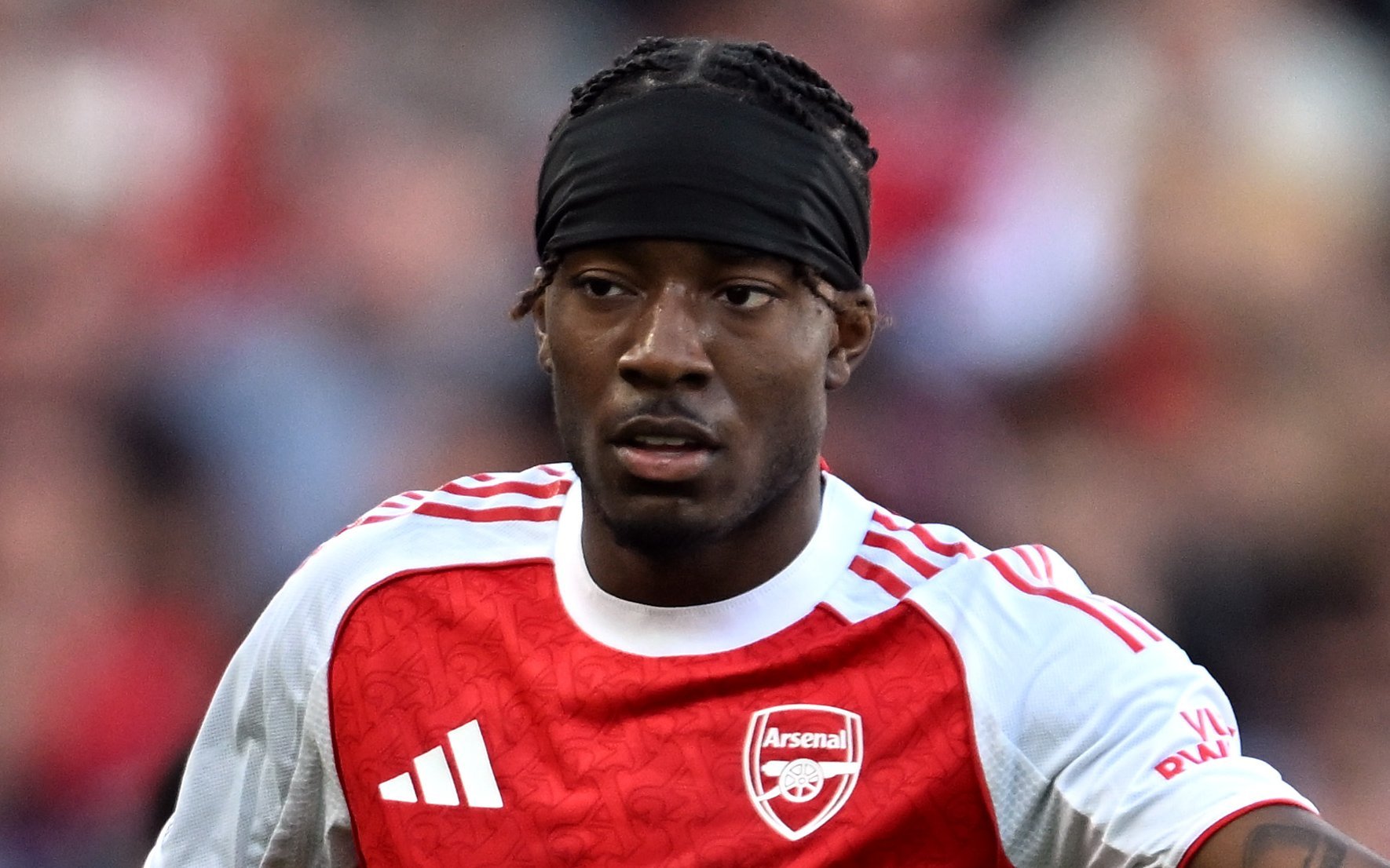 Noni Madueke en action pour Arsenal