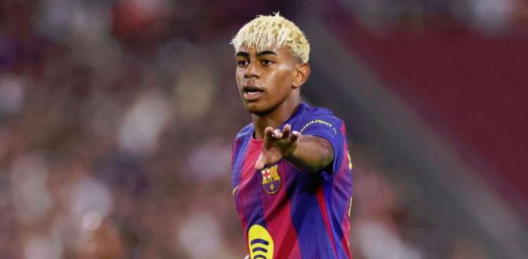 Lamine Yamal sur le terrain