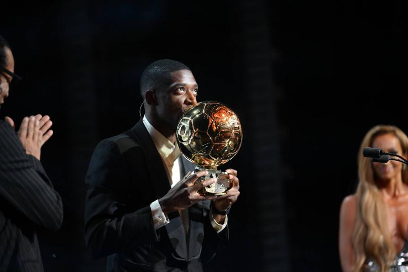 Vainqueur du Ballon d'Or 2025, l'attaquant du PSG Ousmane Dembélé a remporté le trophée dès sa première nomination.
