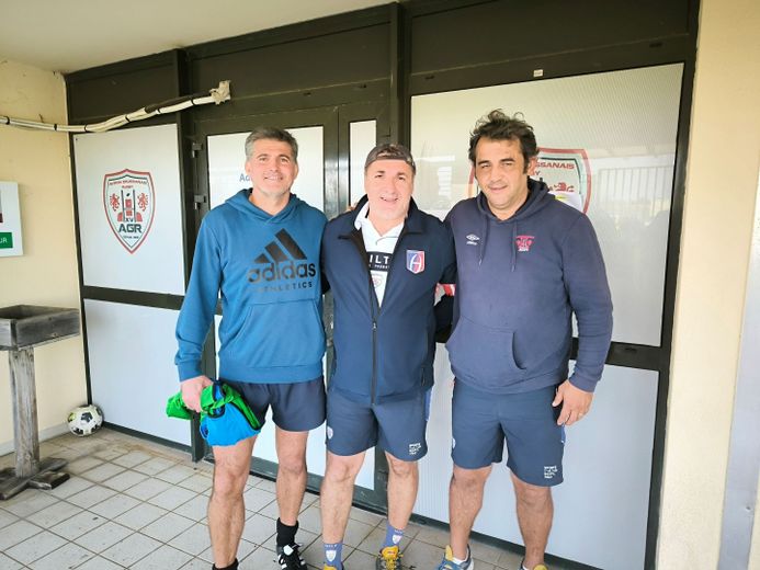 Le staff joue les bâtisseurs.