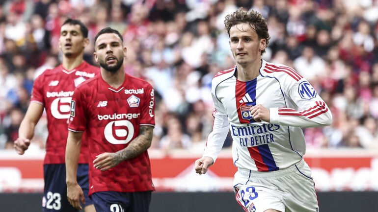 Morton titulaire et buteur lors de Lille – OL