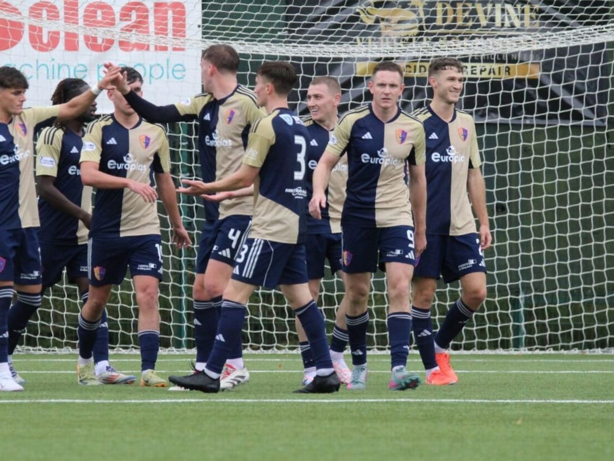 John Robertson vise un record de buts en début de saison à East Kilbride