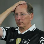 John Textor en difficulté au Brésil : crise à Botafogo et Lyon