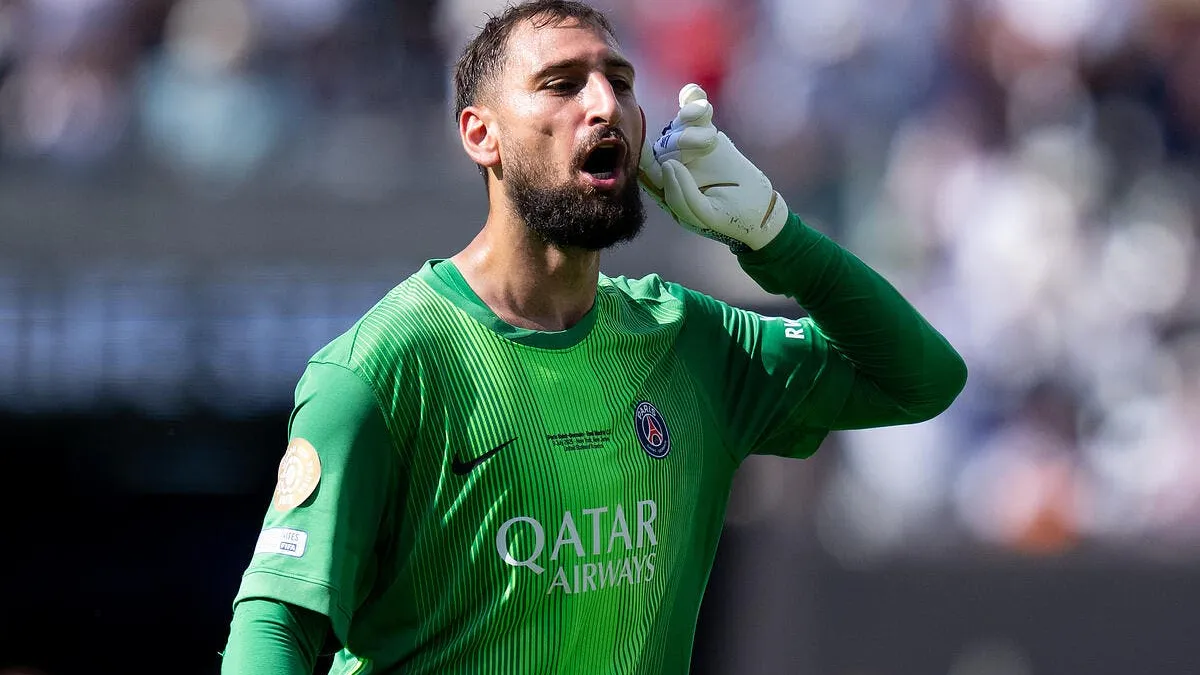 Manchester United abandonne la piste Gianluigi Donnarumma au profit de Senne Lammens