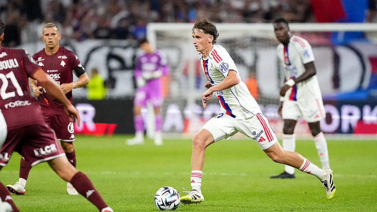 OL : Tyler Morton, la nouvelle étoile du football français