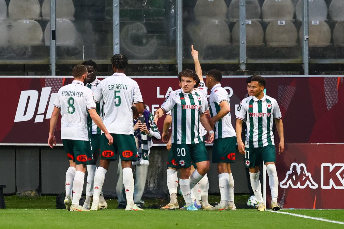 Red Star reprend la tête de la Ligue 2, Pau sur le podium