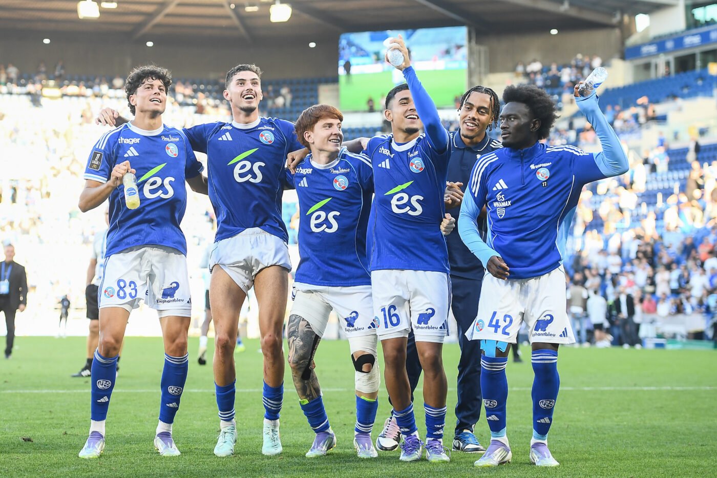 Réduction des effectifs en Ligue 1 : un enjeu stratégique pour le football français