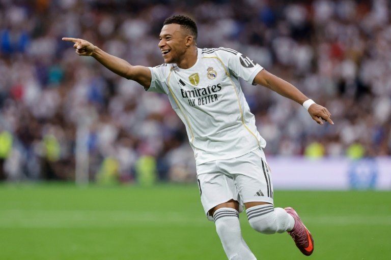 Mbappé et le Real Madrid en tête de la Liga après une victoire solide